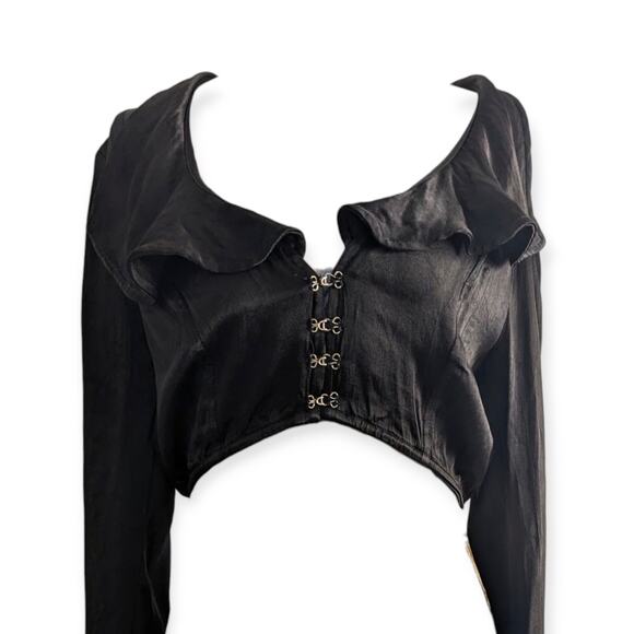 Free People black satin cropped hook & Eye blouse - Picture 4 of 10